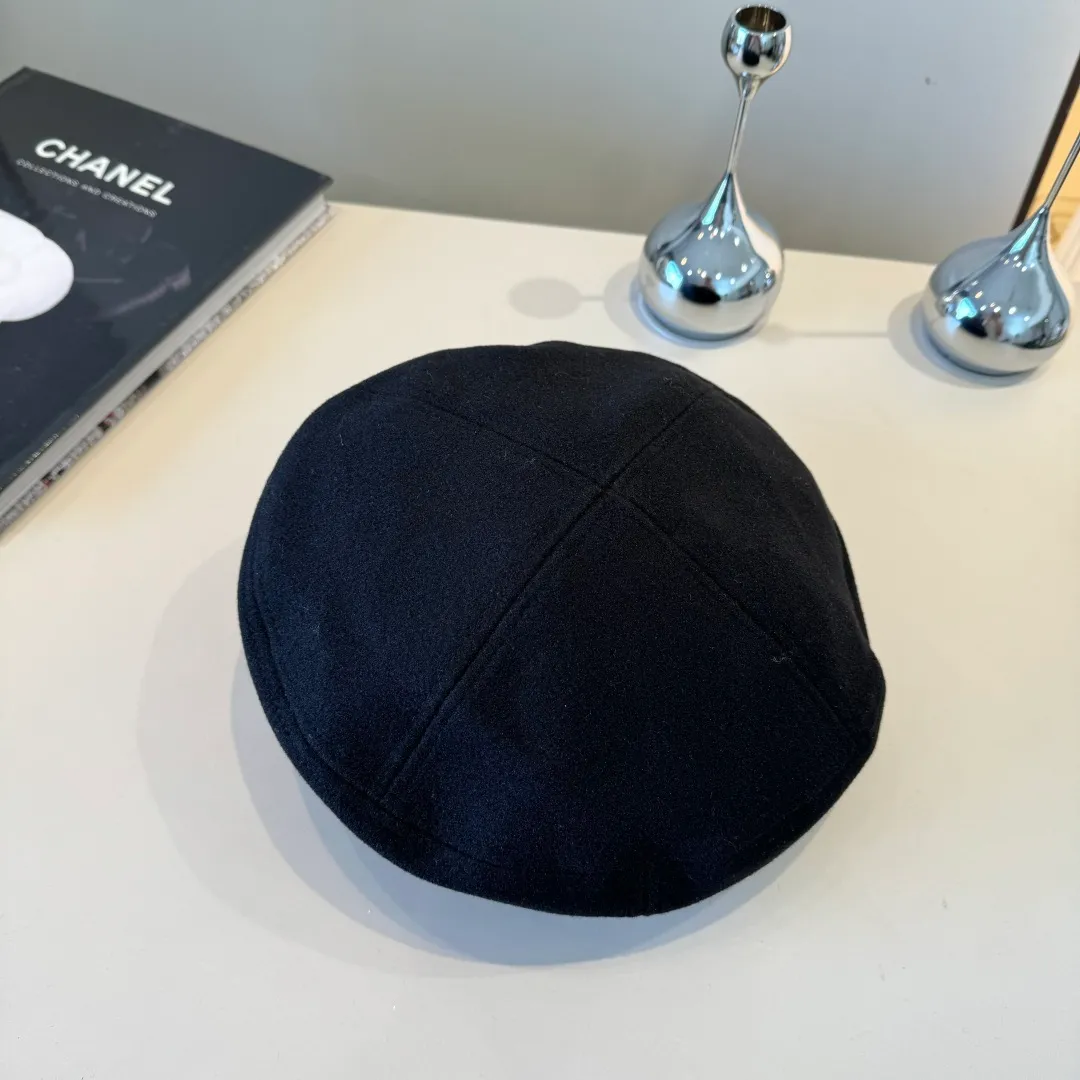 💰100¥ Chanel wool beret, small fragrant chain beret, head circumference 57cm