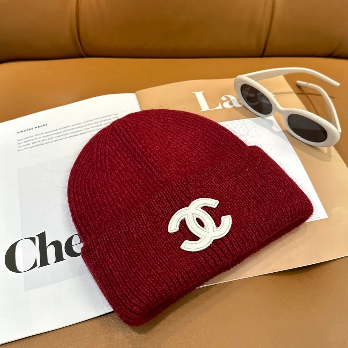 P60 CHANEL small and popular knitted hat! Xiaohongshu’s new product is released, it’s so 🉑️, high-elastic fabric, classic colors, same style for men and women.