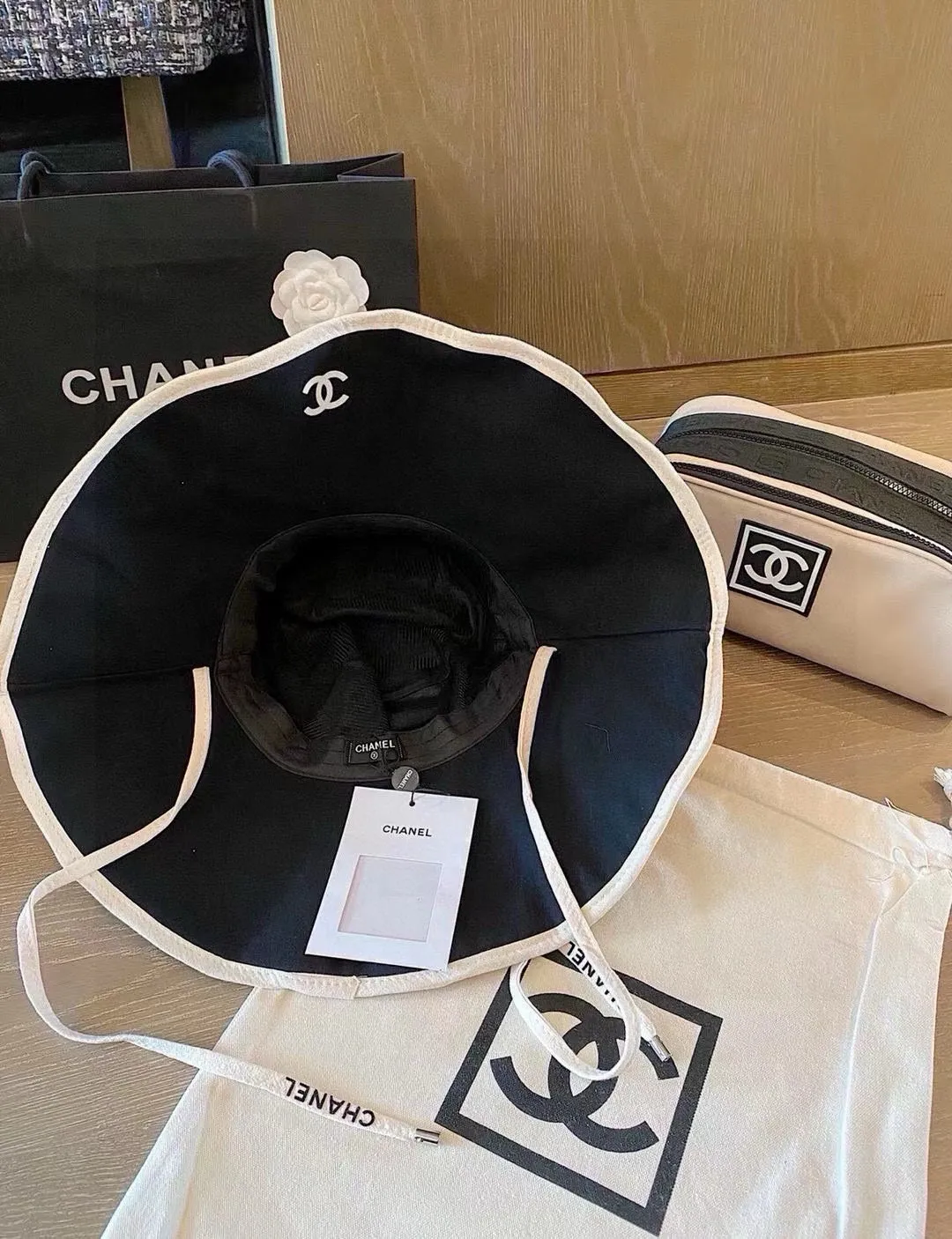 120¥ Chanel large brim bucket hat, canvas hat, simple internet celebrity style, head circumference 57cm
