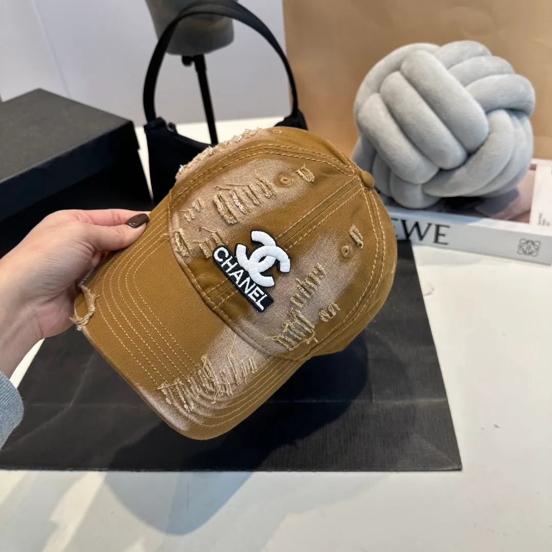 P60 CHANEL 2024 new ripped baseball cap, logo Xiaoxiang is classic and simple, fashionable and casual design, popular new product