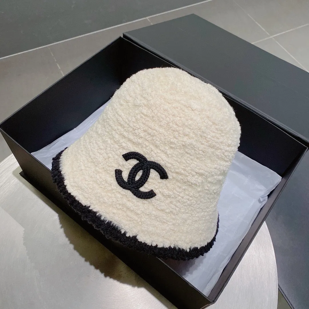 Running amount 40¥ Chanel Chanel 2022 new autumn and winter bucket hat, black and white