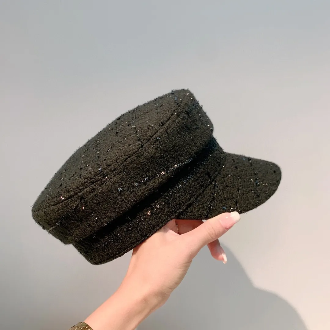 Running volume 45 Chanel Chanel 2021 autumn and winter new duck tongue military cap, woolen fabric, small fragrance military cap, head circumference 57cm, black and white