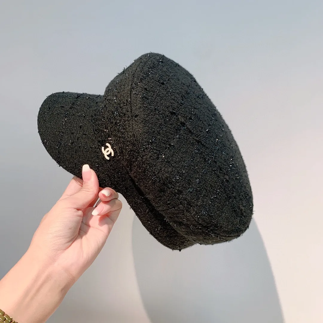 Running volume 45 Chanel Chanel 2021 autumn and winter new duck tongue military cap, woolen fabric, small fragrance military cap, head circumference 57cm, black and white