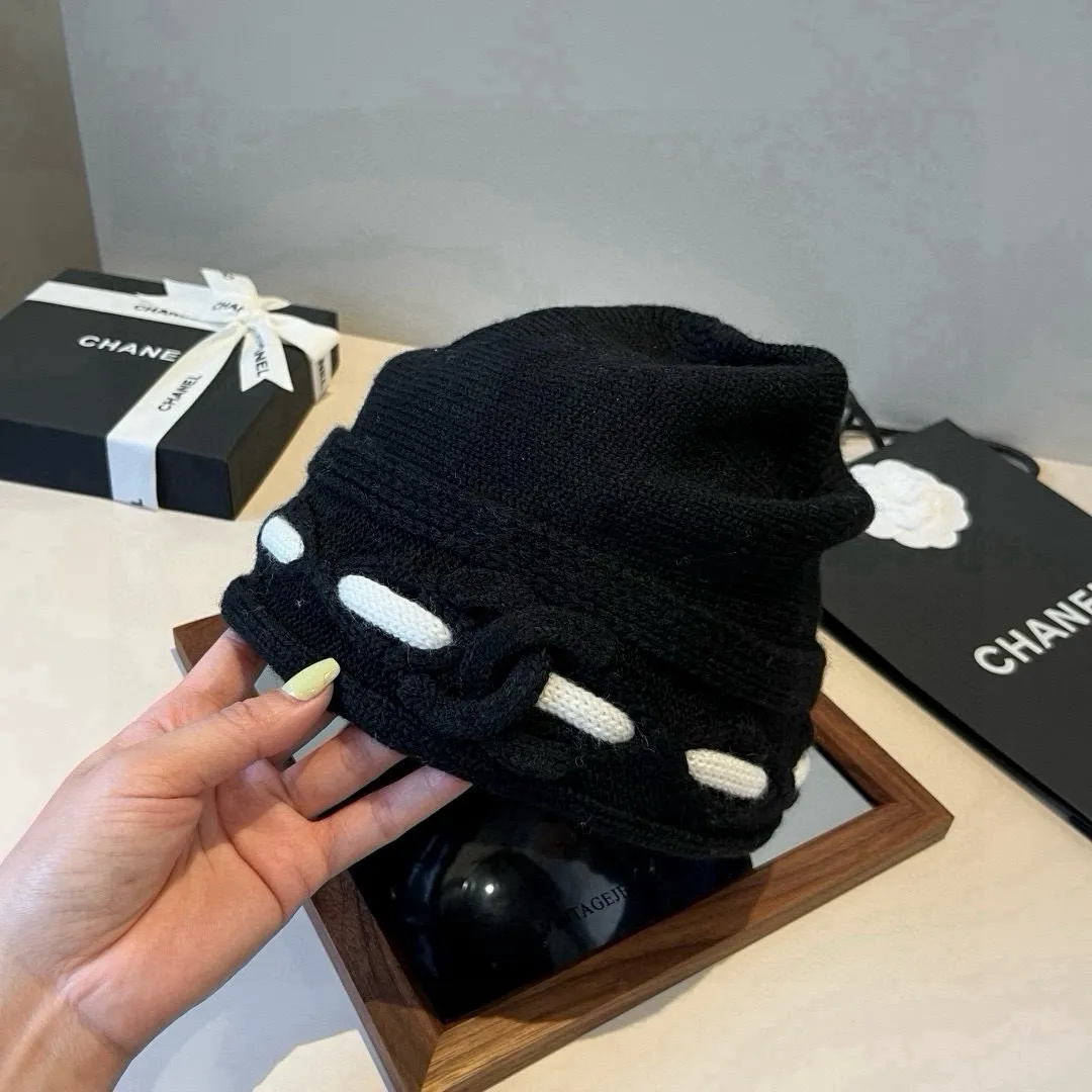 💰70¥ Chanel knitted beanie
