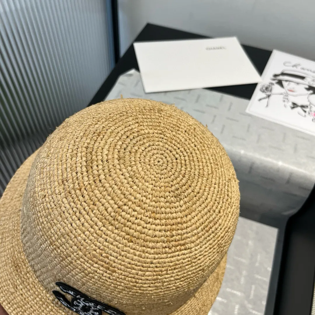 💰160¥ Chanel's new raffia straw hat, pure hand hooked straw hat, foldable, a must-have item for travel, head circumference 57cm