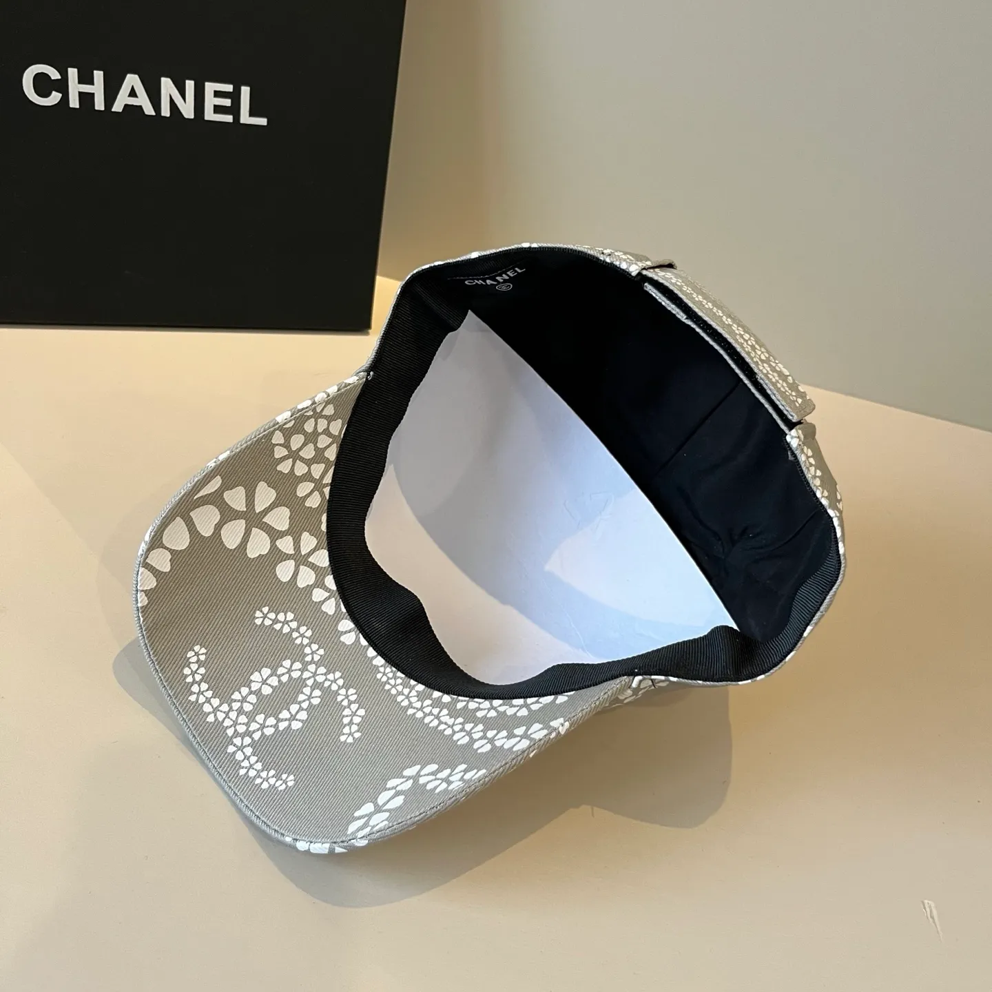 P56💰Chanel CHANEL new baseball cap, Xiaoxiang classic and simple, fashionable and casual design, popular new product