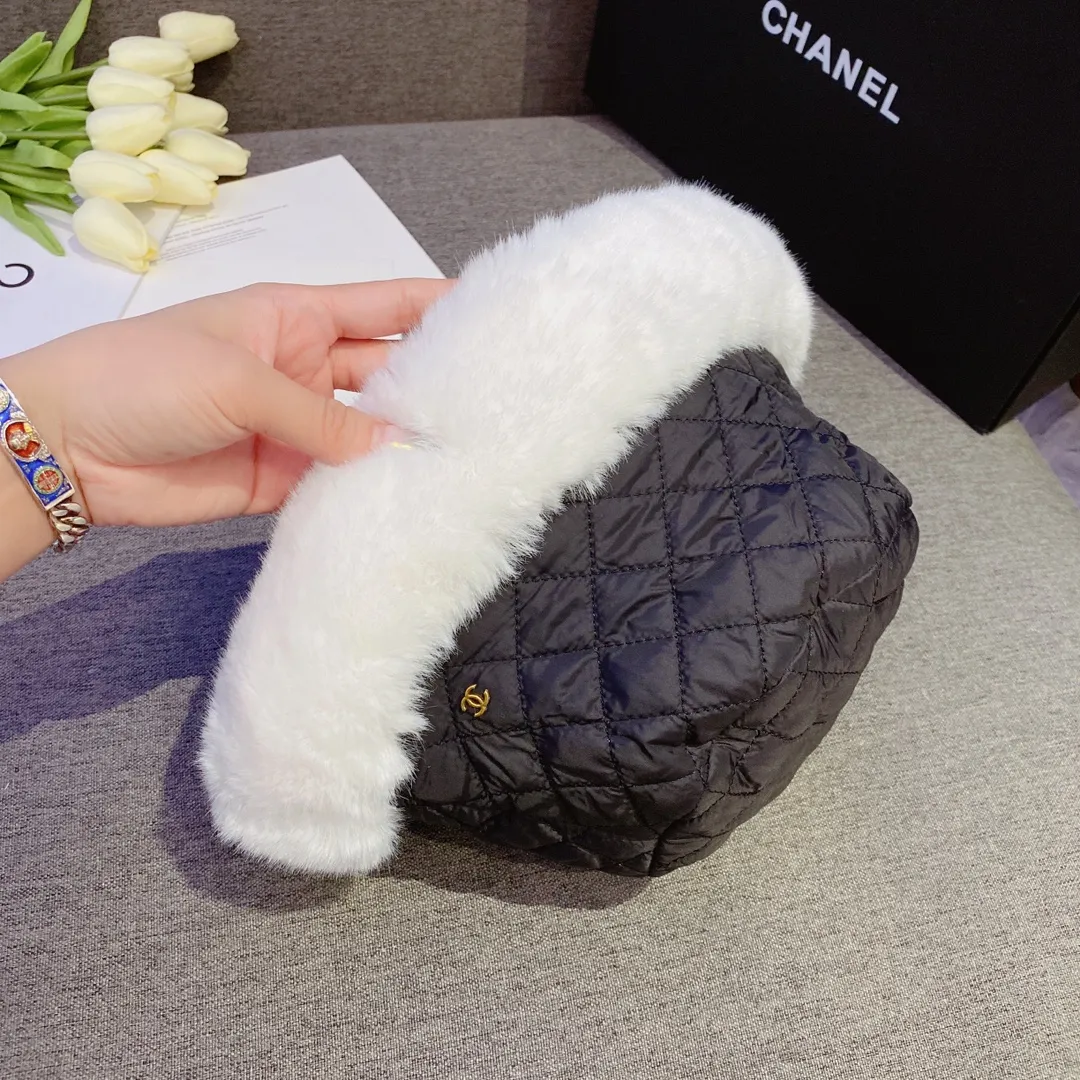 Running amount 66¥ Chanel Chanel 2022 new autumn and winter fisherman hat, rhombus warm hat, air cotton fabric, essential for keeping warm when wearing clothes, head circumference 57cm
