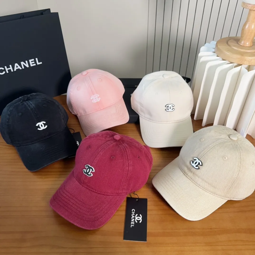 💰60 Chanel CHANEL new hard-top baseball cap, Xiaoxiang logo is classic and simple, fashionable and casual design, popular new product