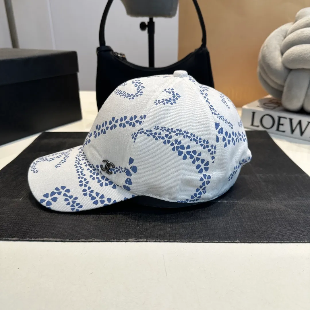💰60¥ Chanel peaked cap, high-end and elegant, head circumference 57cm