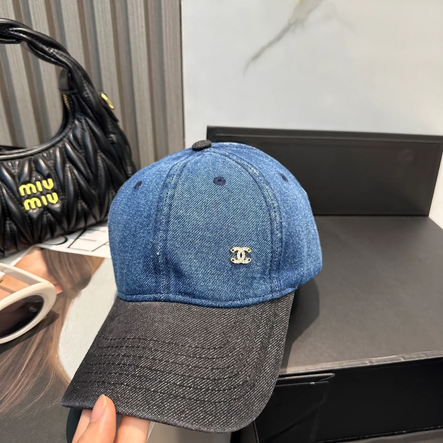 P60 Chanel (Chanel) counter new original washed denim baseball cap, customized three-dimensional logo is exquisite! Original quality, exclusive physical shooting.