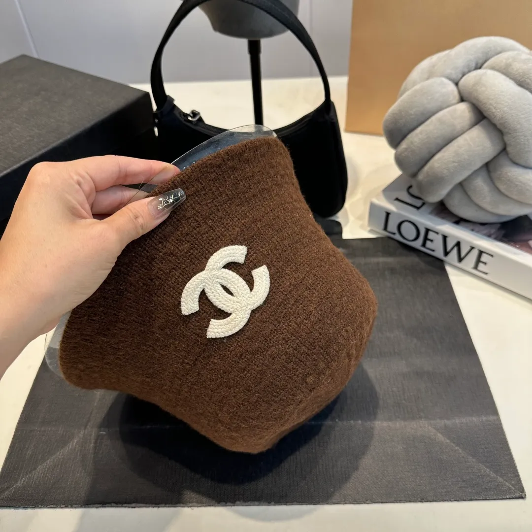 P60 CHANEL Chanel 2025 new style fisherman hat with small fragrance, 🔆Versatile everyday style ~ a must-have for going out on the street