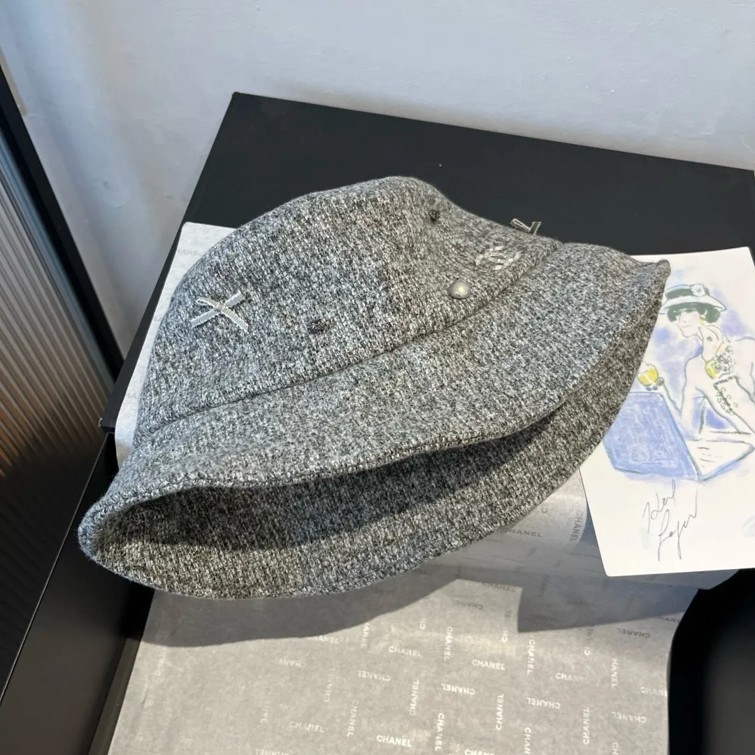 💰120¥ Chanel new bucket hat, head circumference 57cm