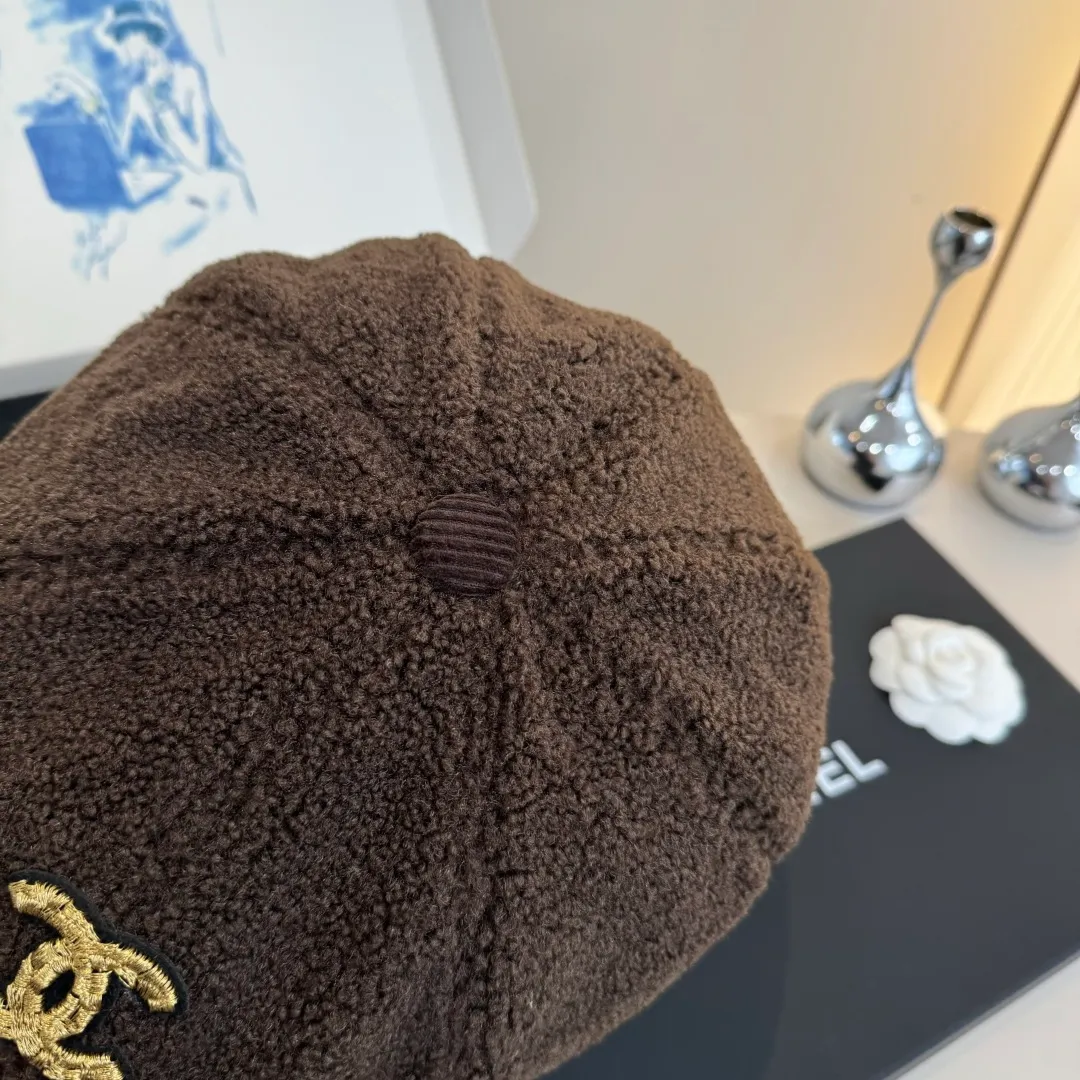 🉐150¥ Chanel wool duck bill forward cap, unisex,