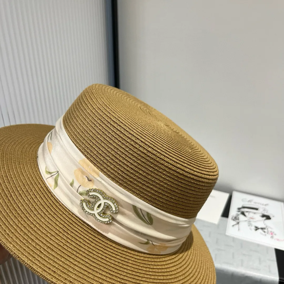 💰140¥ Chanel flat top hat, head circumference 57cm