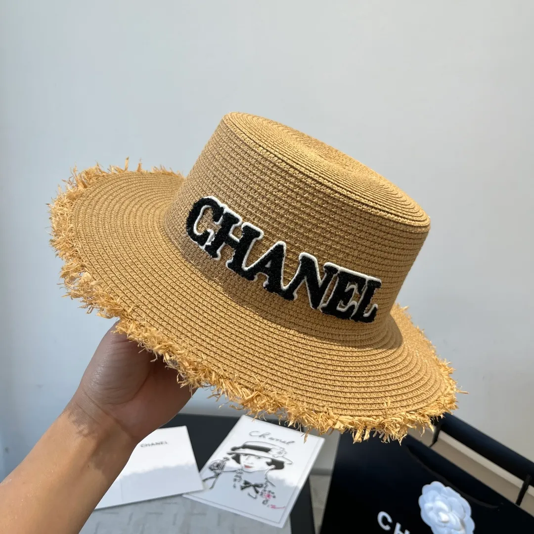 💰100¥ Chanel flat top hat