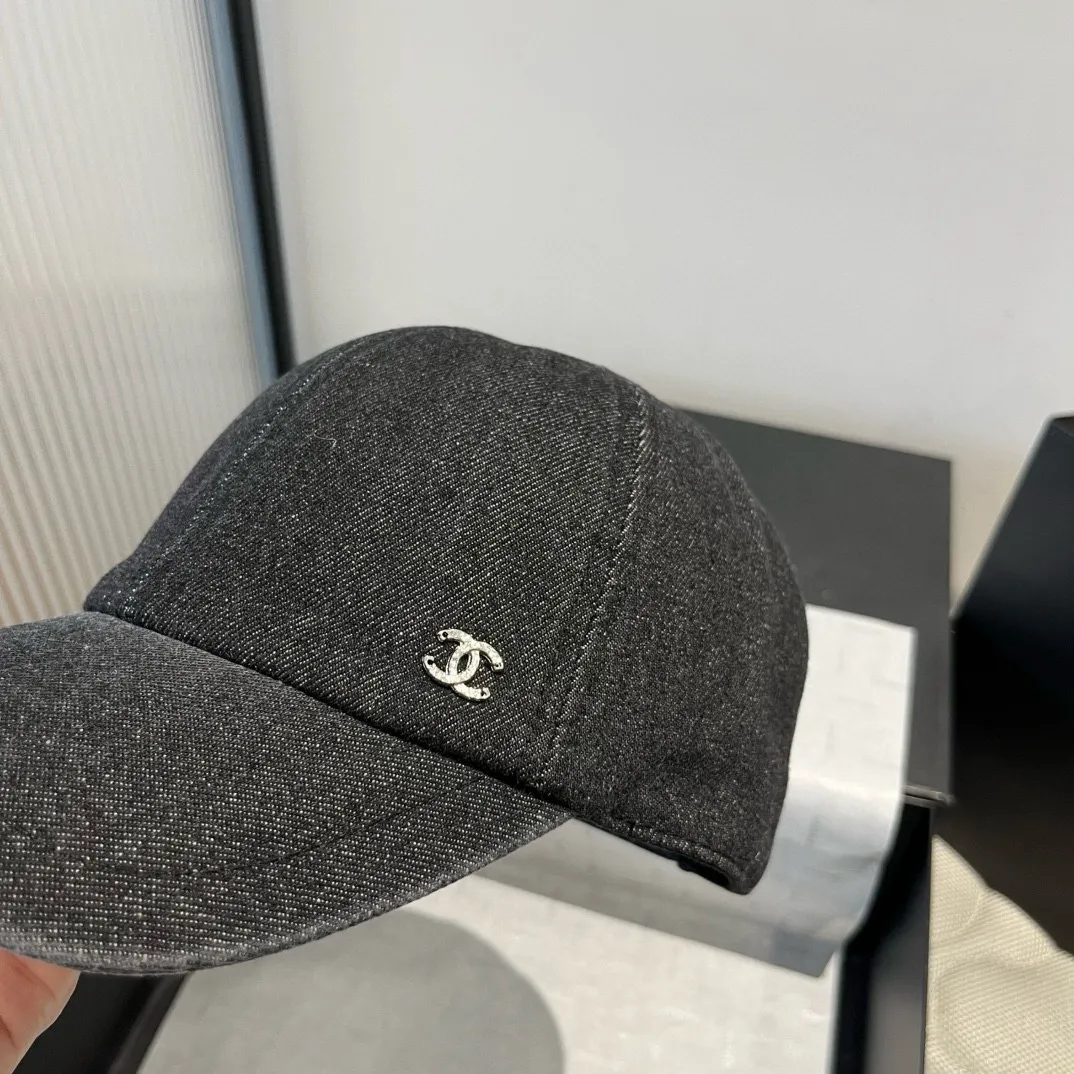 💰70¥ Chanel denim peaked hat, 25 years new counter model, head circumference 57cm