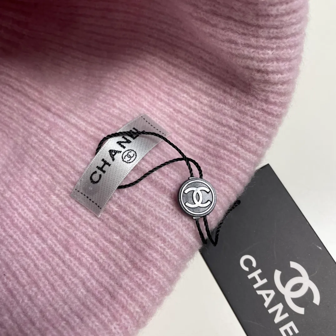 P66 comes with dust bag 🌺 [CHANEL] New wool knitted hat, Xiaohongshu, recommended by major Internet celebrities! Thicker and warmer, fashionable and popular🌸First-class texture, the best brand for keeping warm in autumn and winter, order now, limited quantity available