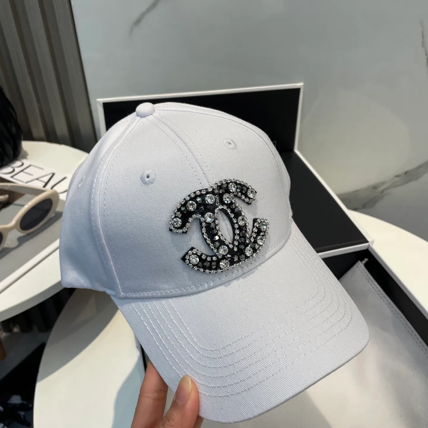 P50 CHANEL new high-end diamond hard-top baseball cap, Xiaoxiang logo is classic and simple, fashionable and casual design, popular new product