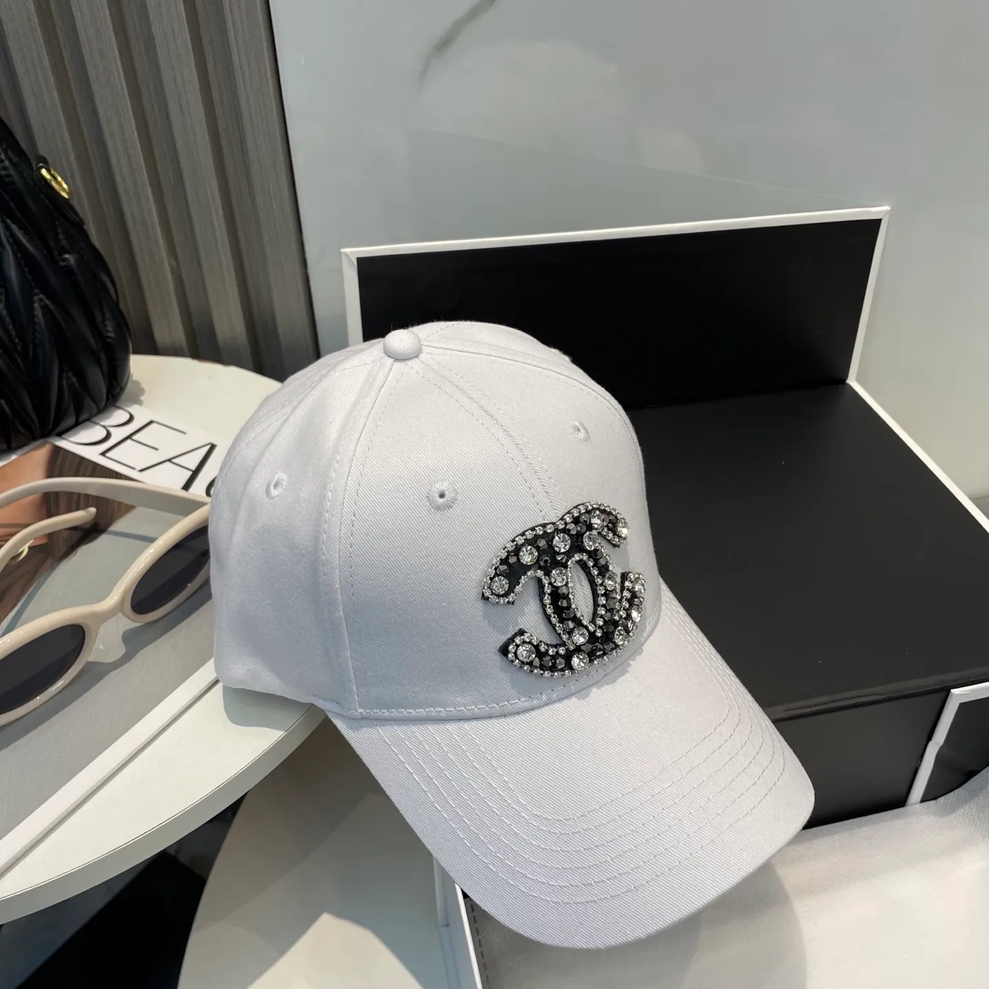 P50 CHANEL new high-end diamond hard-top baseball cap, Xiaoxiang logo is classic and simple, fashionable and casual design, popular new product