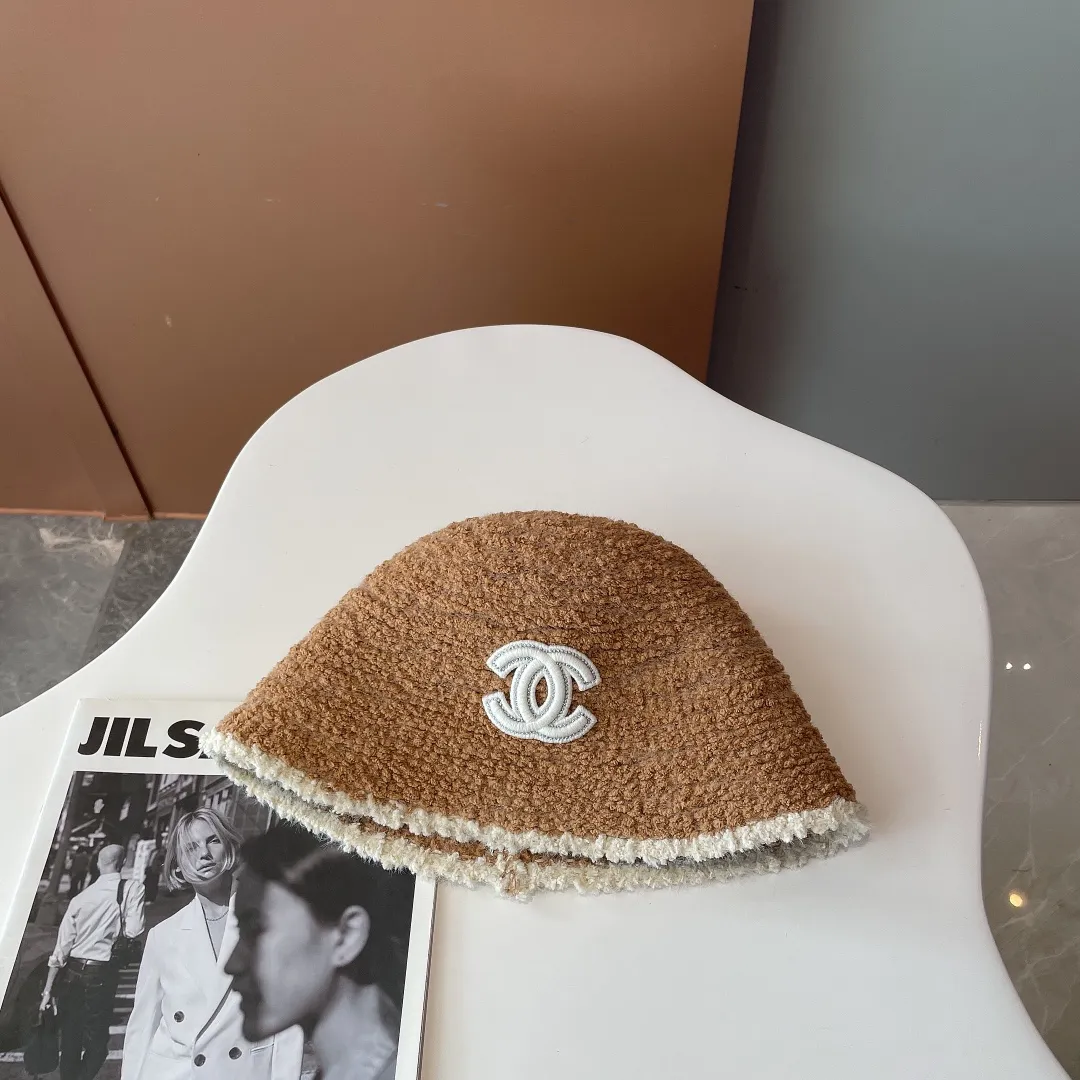P50💛 Comes with dust bag [CHANEL Chanel] new autumn and winter color-blocked small fragrance bucket hat fisherman hat, a must-have hat in autumn and winter ~ very high-end! Paired with the cool and sweet Jimei Kuai Chong who likes to wear hats