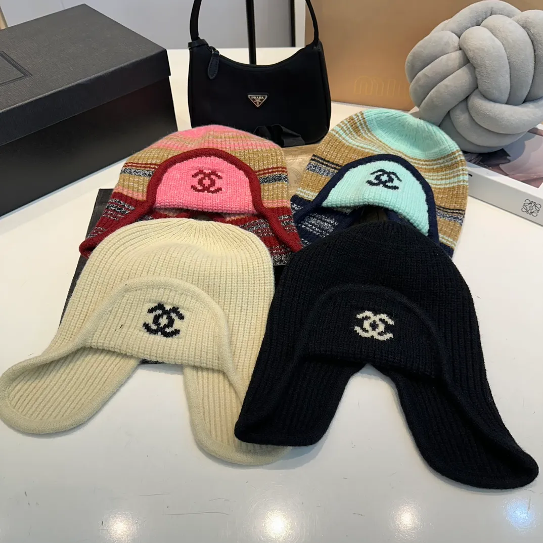 P60 Chane*🆕Chanel 24N new ski series wool hat, the popular Lei Feng hat all over the Internet, black and white, 4 colors, versatile and cool, can be worn by men and women as a couple, warm and good-looking, a must-have