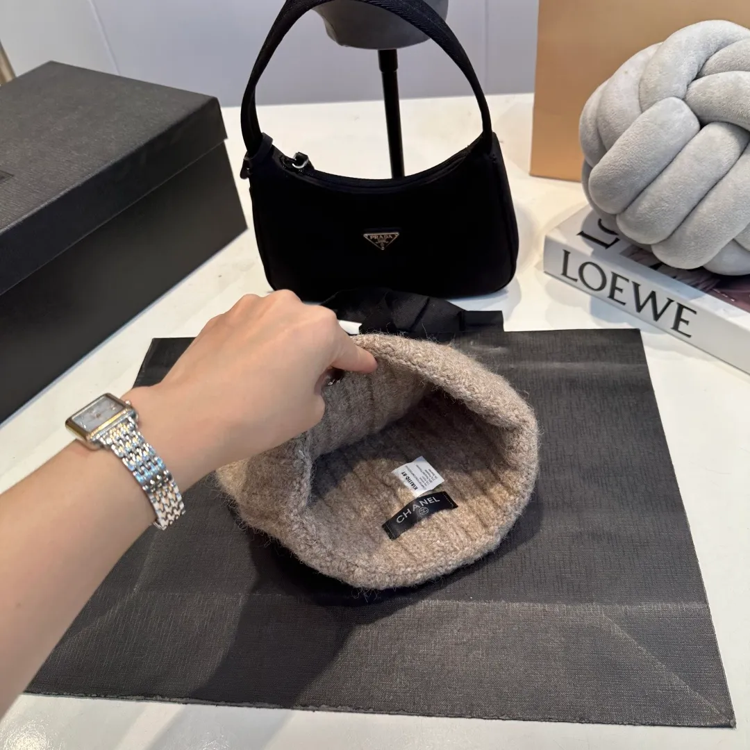 P50 Chanel knitted beanie