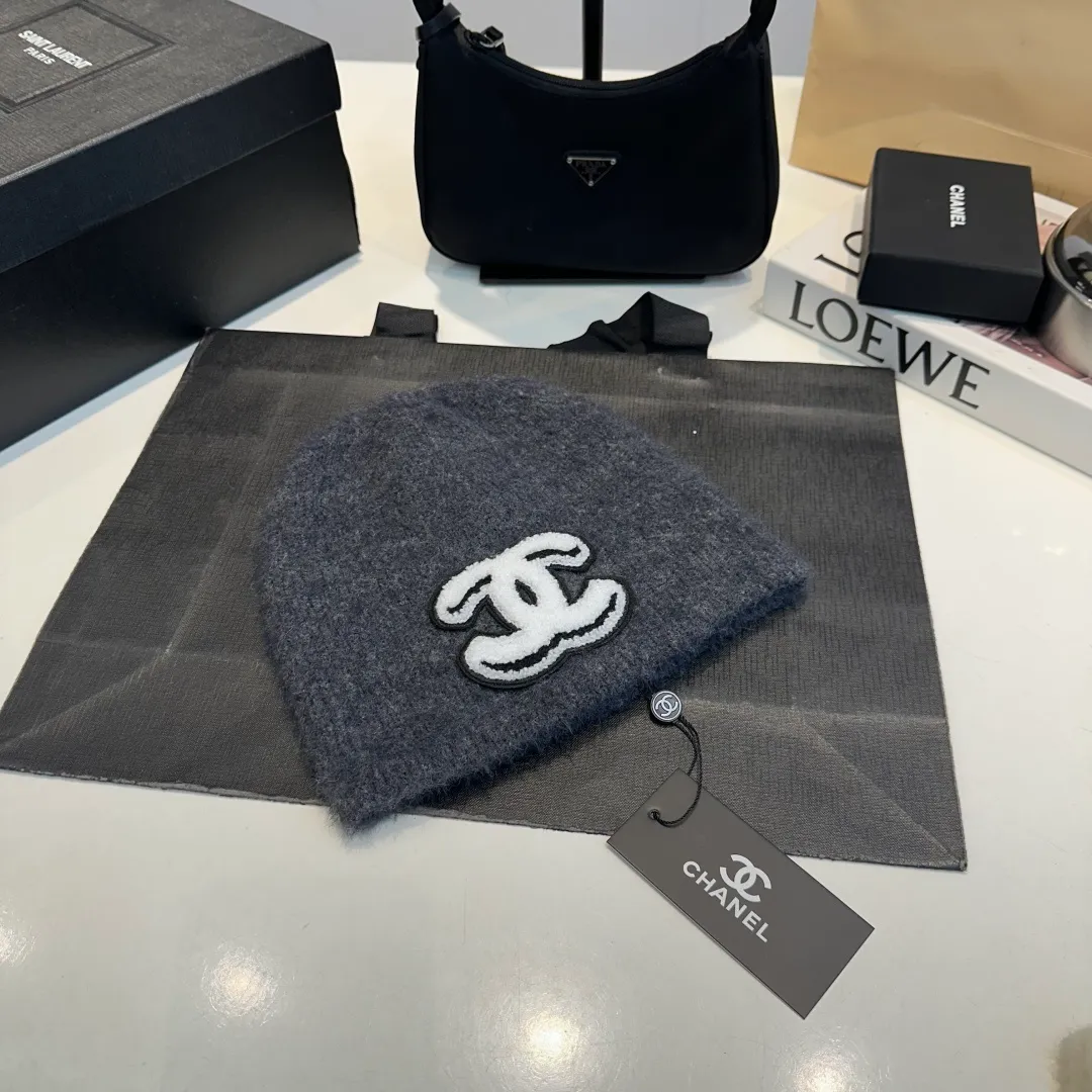 P60 Chanel Chanel 25 autumn and winter new knitted cold hat woven pattern wool knitted beanie