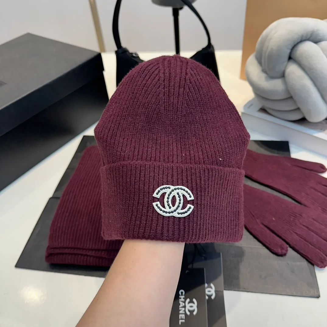 P170 Chanel Beanie Hat Set Hat Scarf Hat + Scarf + Gloves