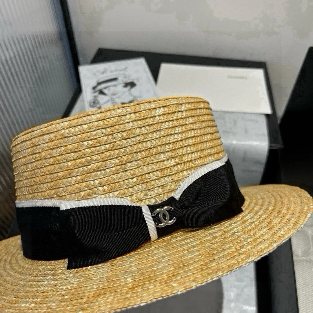 💰160¥ Chanel official flat top hat, made of straw, head circumference 57cm