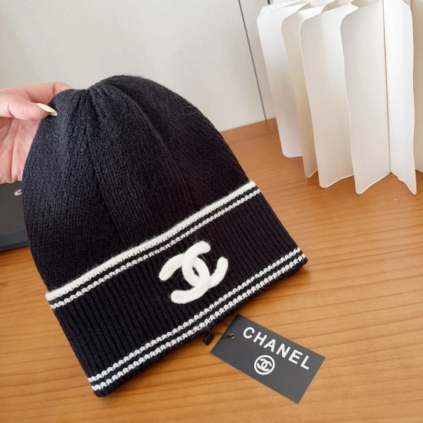 💰70 Chanel official website releases CHANEL small and popular knitted hat! Xiaohongshu’s new product is released, it’s so 🉑️, high-elastic fabric, classic colors, same style for men and women.