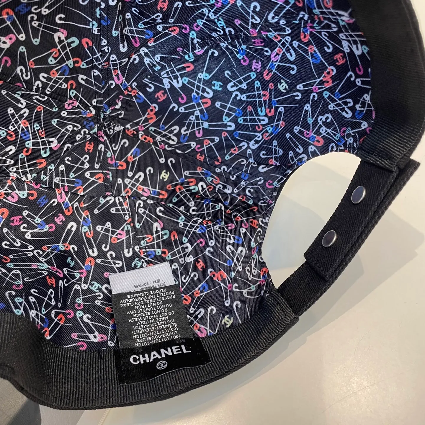 P96 Chanel (Chanel) counter new double-sided embroidered baseball cap🧢1:1 mold customization, three-dimensional embroidery, exquisite and flawless! 100% pure cotton fabric, original factory quality, exclusive physical photography.