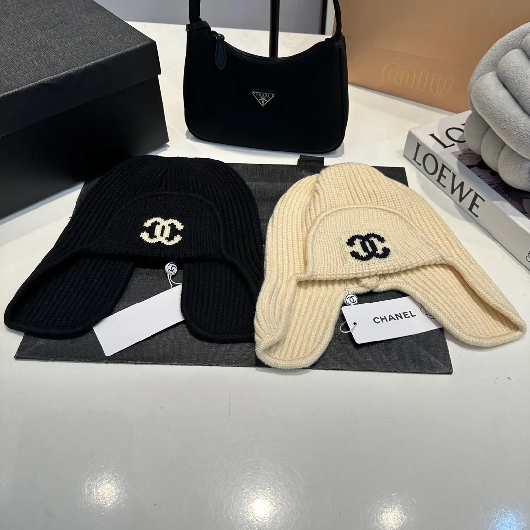 P60 Chane*🆕Chanel 24N new ski series wool hat, the popular Lei Feng hat on the Internet, black and white, versatile and cool, can be worn by men and women as a couple, warm and good-looking, a must-have