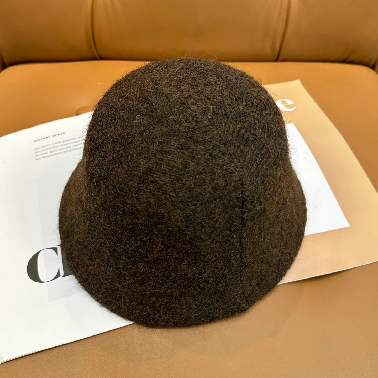 P60 💛With dust bag [CHA Chanel] 2025 autumn and winter new style wool cashmere bucket hat, 🔆Quality goddess style ~ a must-have for going out on the street
