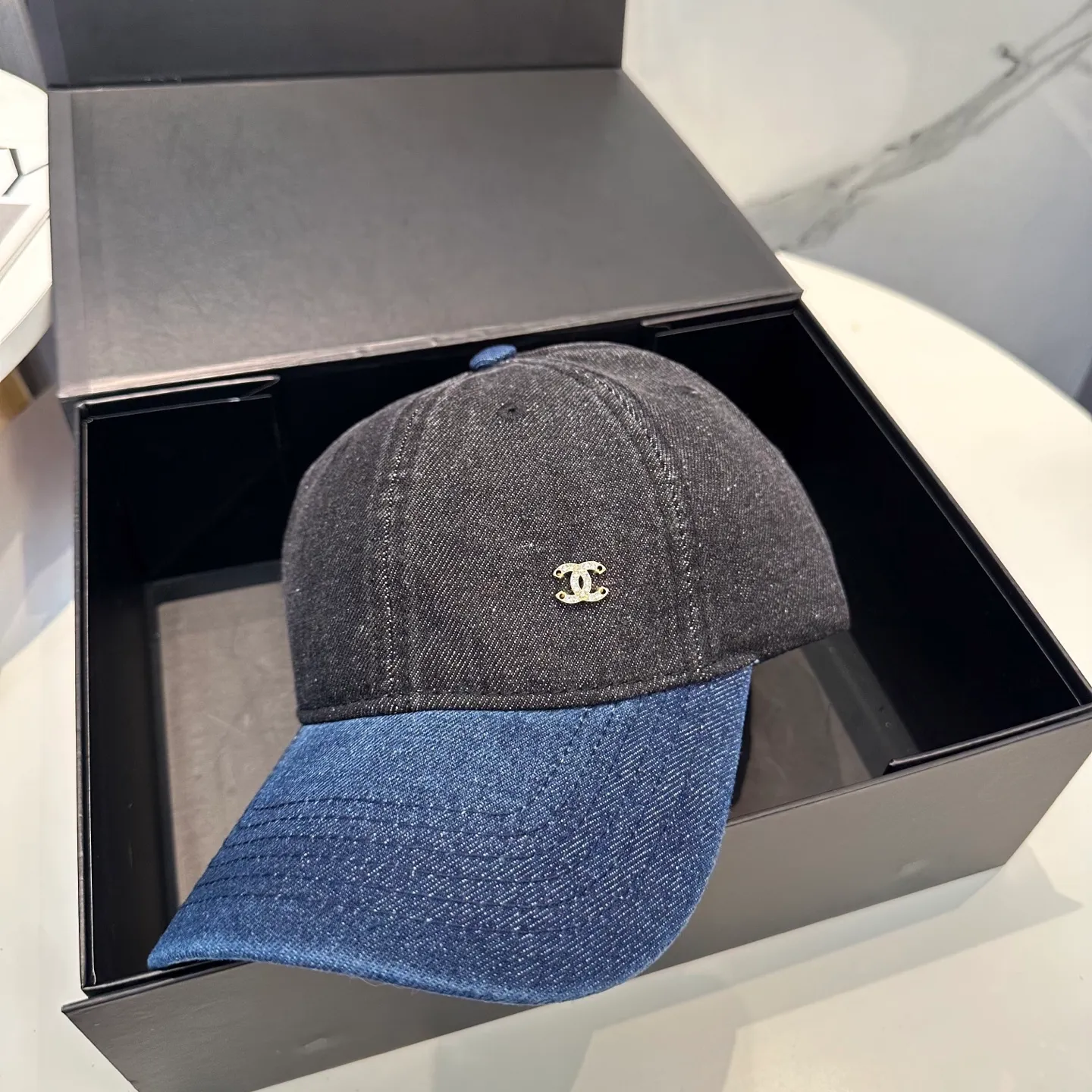 P60 Chanel (Chanel) counter new original washed denim baseball cap, customized three-dimensional logo is exquisite! Original quality, exclusive physical shooting.