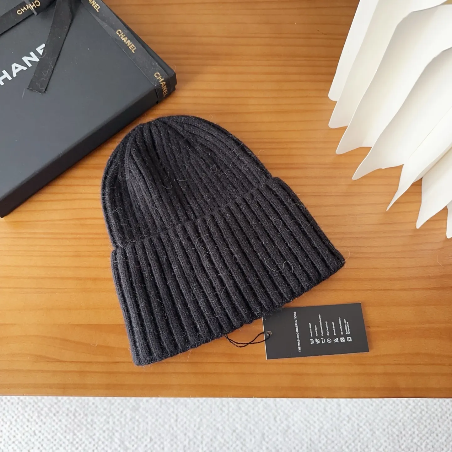 💰90 Chanel official website releases CHANEL small and popular knitted hat! Xiaohongshu’s new product is released, it’s so 🉑️, high-elastic fabric, classic colors, same style for men and women.
