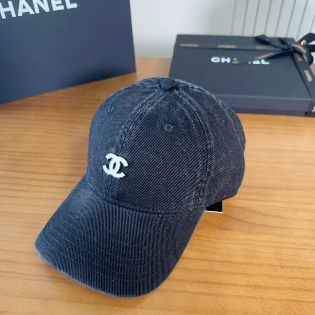 💰60 Chanel CHANEL new hard-top baseball cap, Xiaoxiang logo is classic and simple, fashionable and casual design, popular new product