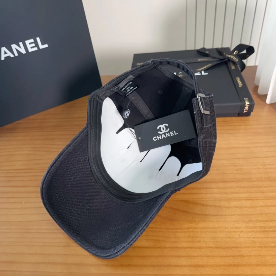 💰60 Chanel CHANEL new hard-top baseball cap, Xiaoxiang logo is classic and simple, fashionable and casual design, popular new product