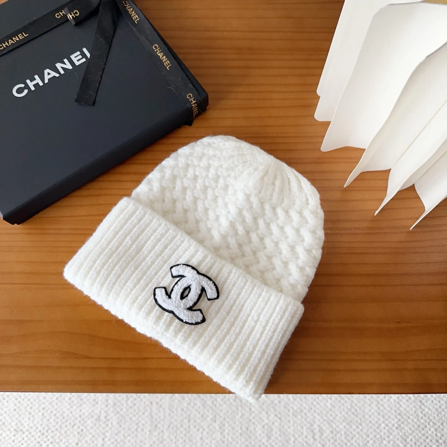 💰54 Chanel official website releases CHANEL small and popular knitted hat! Xiaohongshu’s new product is released, it’s so 🉑️, high-elastic fabric, classic colors, same style for men and women.