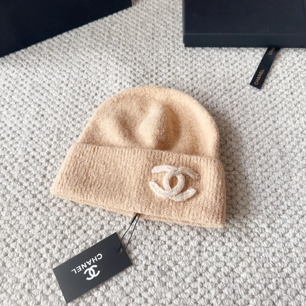 💰70 Chanel official website releases CHANEL small and popular knitted hat! Xiaohongshu’s new product is released, it’s so 🉑️, high-elastic fabric, classic colors, same style for men and women.