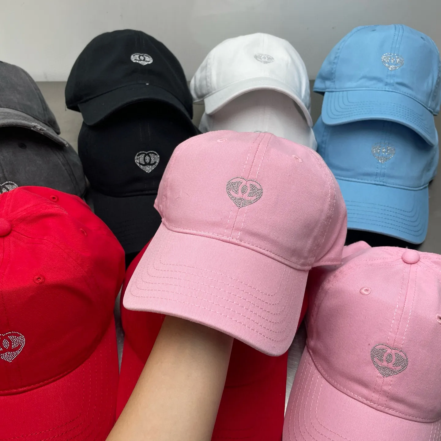 Early autumn Chanel soft top distressed baseball cap
