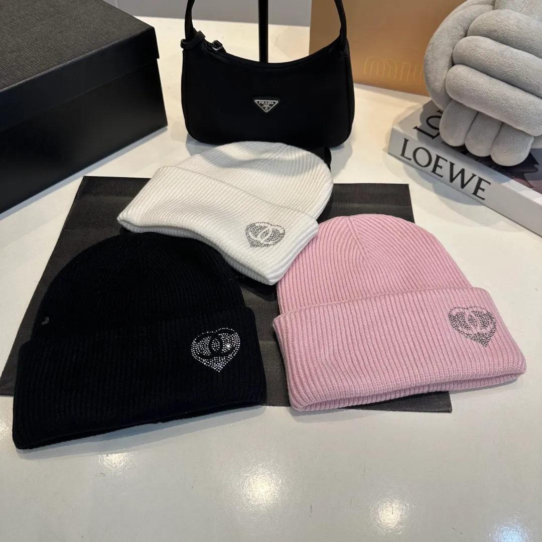 P70 Chanel knitted beanie, new counter model