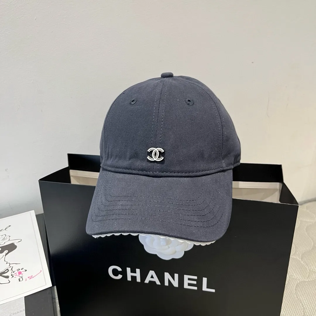 💰80¥ Chanel new peaked cap