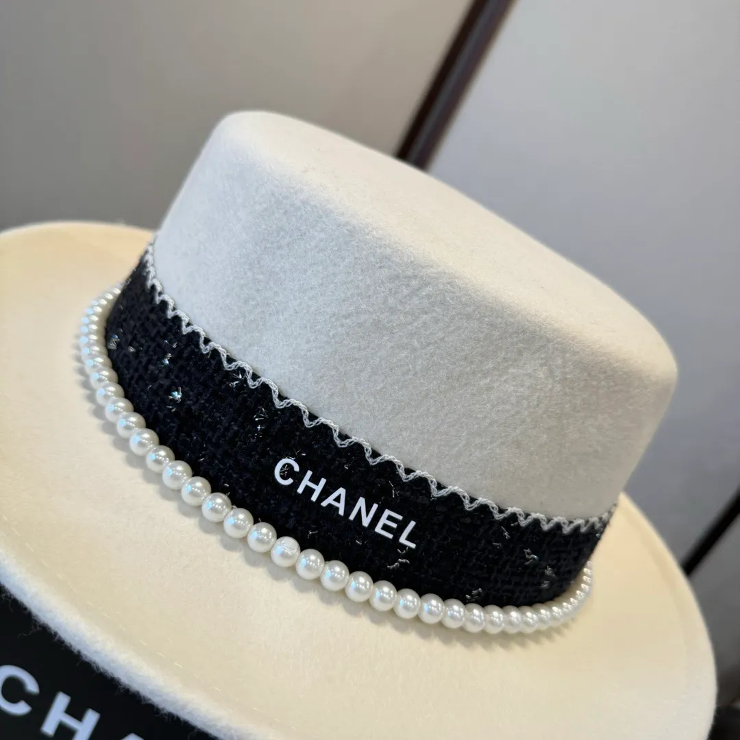 💰190¥ White Chanel new wool top hat, flat top hat, 100% wool fabric 🦙%, head circumference 57cm