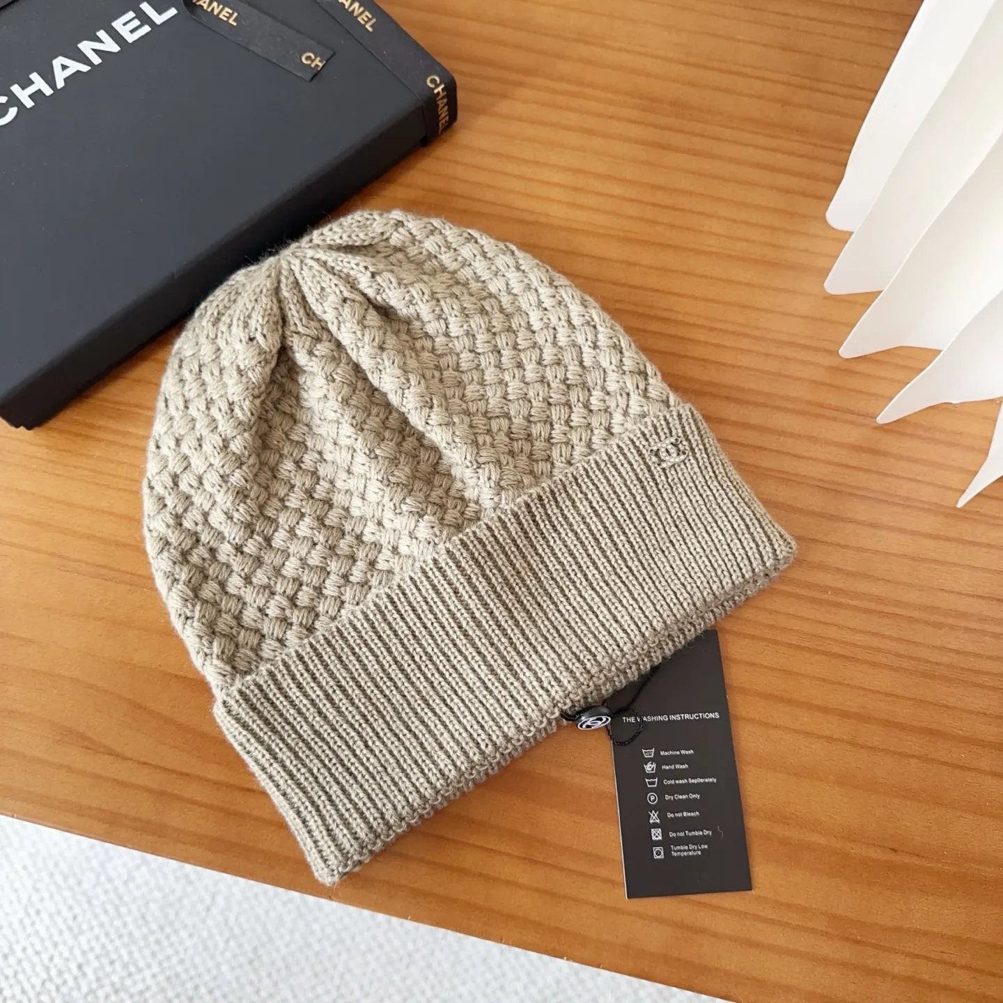 💰64 Chanel official website releases CHANEL small and popular knitted hat! Xiaohongshu’s new product is released, it’s so 🉑️, high-elastic fabric, classic colors, same style for men and women.