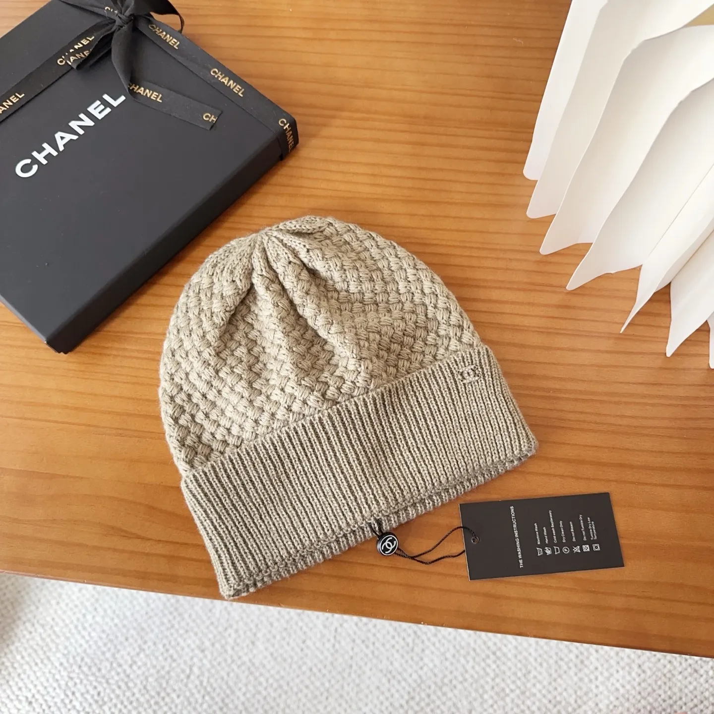 💰64 Chanel official website releases CHANEL small and popular knitted hat! Xiaohongshu’s new product is released, it’s so 🉑️, high-elastic fabric, classic colors, same style for men and women.