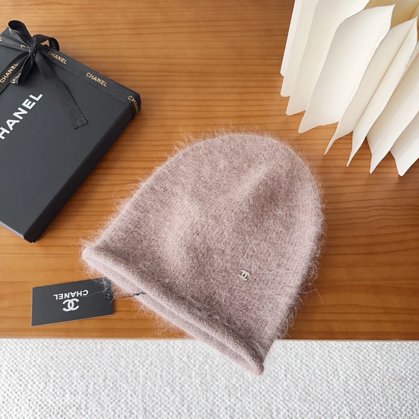💰60 Chanel official website releases CHANEL small and popular knitted hat! Xiaohongshu’s new product is released, it’s so 🉑️, high-elastic fabric, classic colors, same style for men and women.