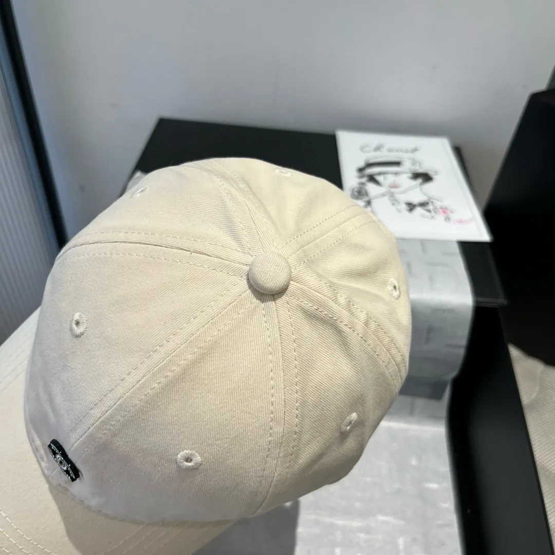 💰80¥ Chanel new peaked cap