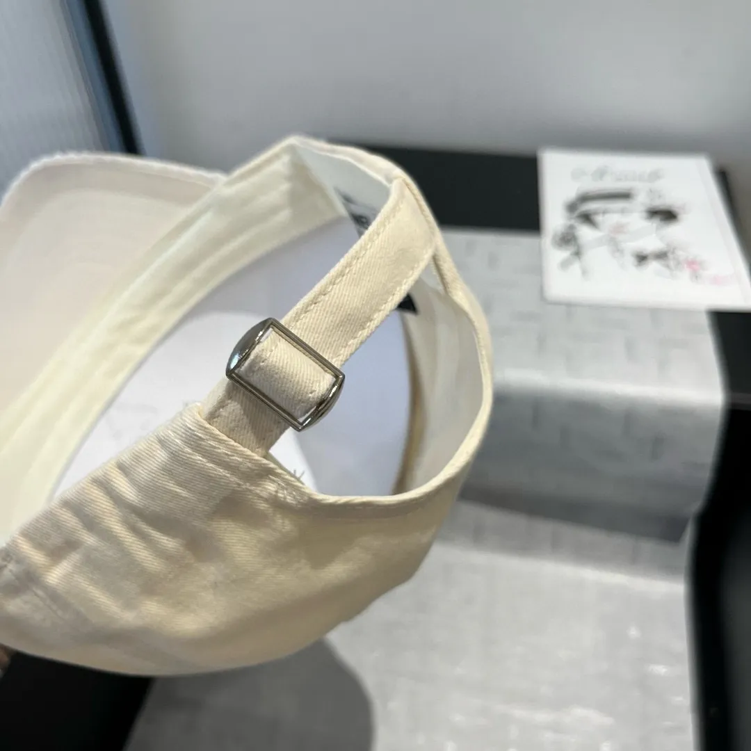 💰80¥ Chanel new peaked cap