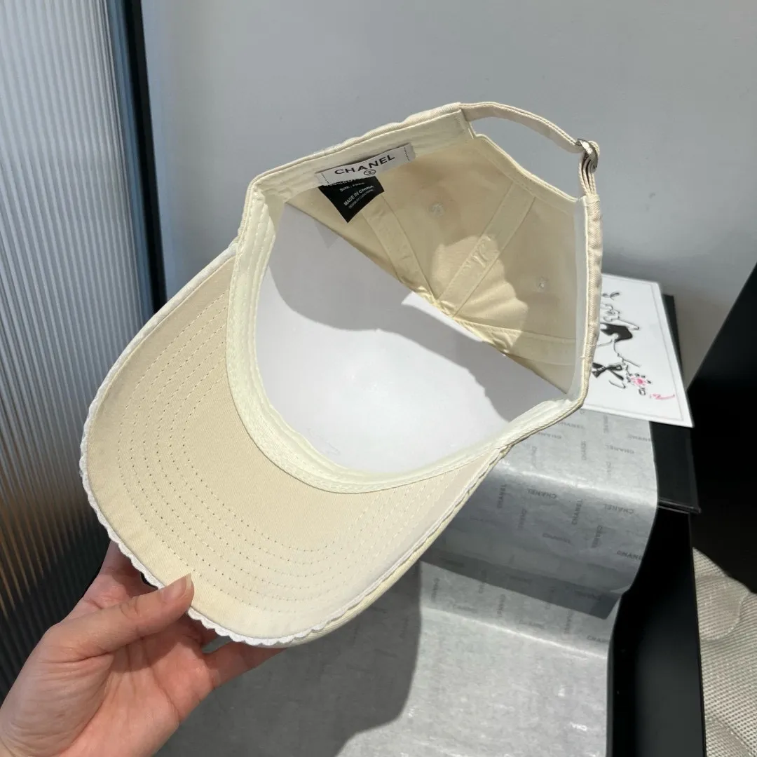 💰80¥ Chanel new peaked cap