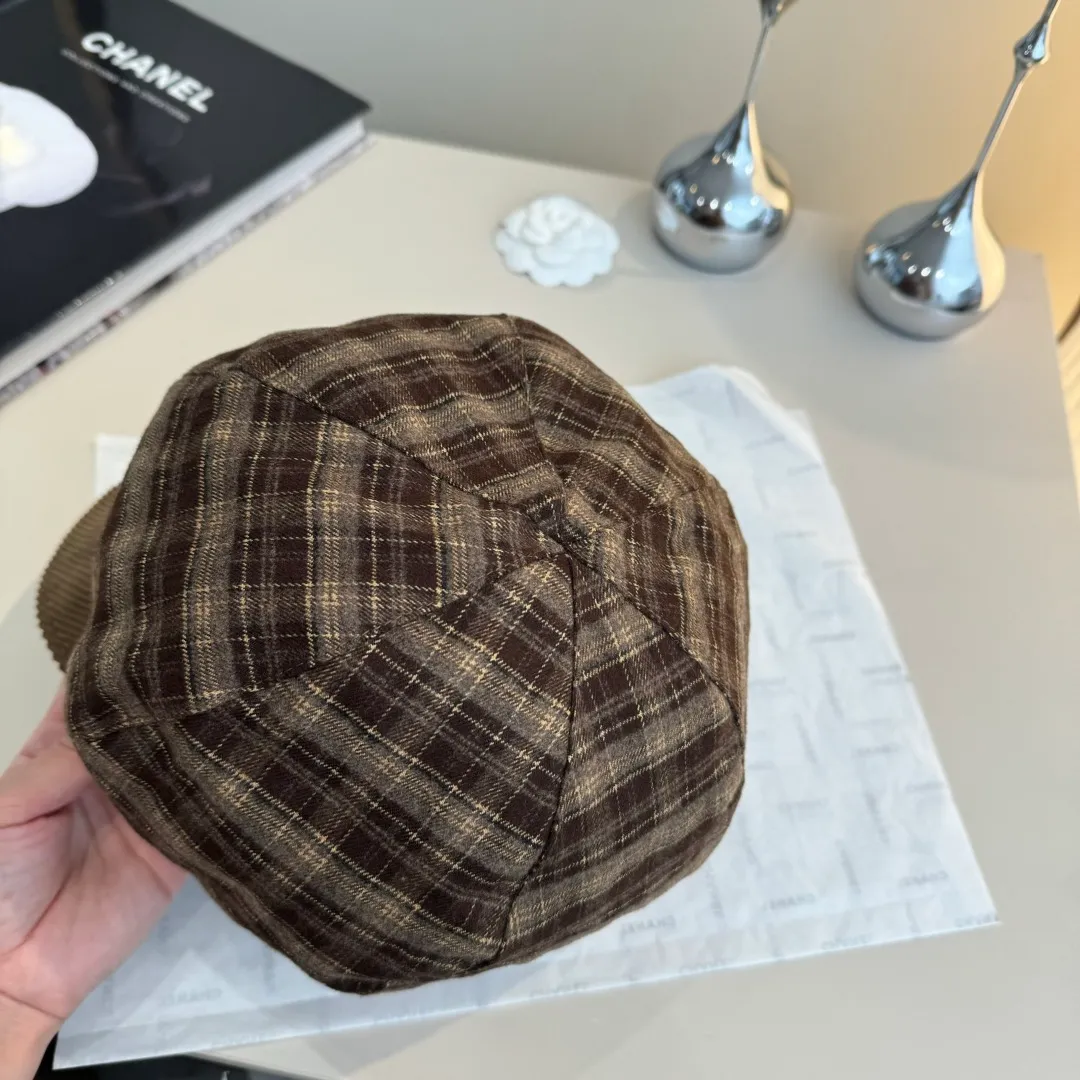 🉐150¥ Chanel new duck bill painter's hat, autumn and winter style, head circumference 57cm
